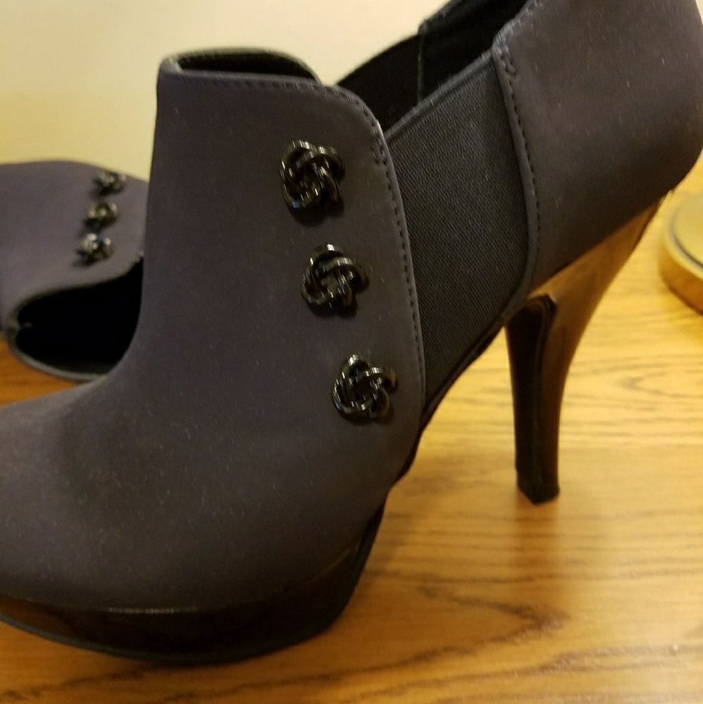 Kenneth Cole Unlisted File in Love Bootie
